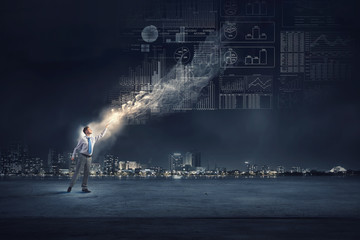 《哆啦A梦》的口袋到底有多大？